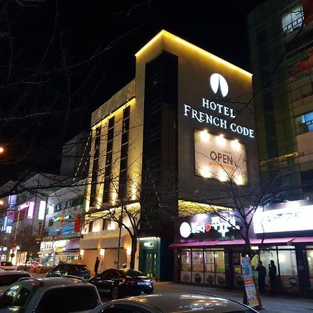 בוסאן Hotel French Code Myeongji מראה חיצוני תמונה